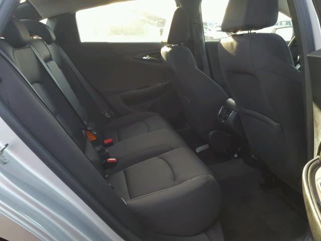 1G1ZD5ST0JF139665 - 2018 CHEVROLET MALIBU LT GRAY photo 6