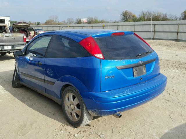 3FAFP31352R151201 - 2002 FORD FOCUS ZX3 BLUE photo 3