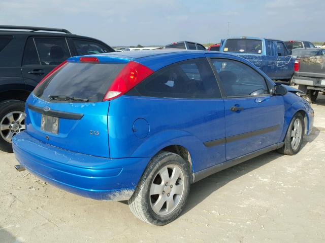 3FAFP31352R151201 - 2002 FORD FOCUS ZX3 BLUE photo 4