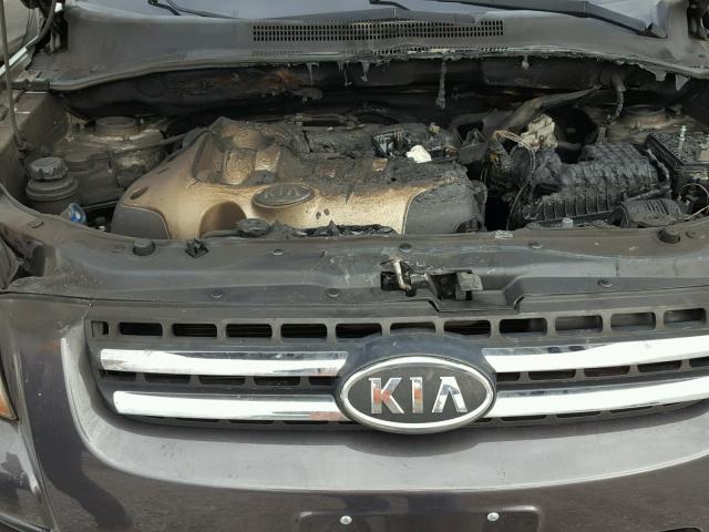 KNDJF724767202121 - 2006 KIA NEW SPORTA SILVER photo 7