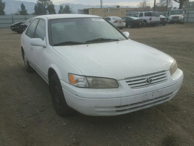 4T1BG22K8XU912825 - 1999 TOYOTA CAMRY CE WHITE photo 1