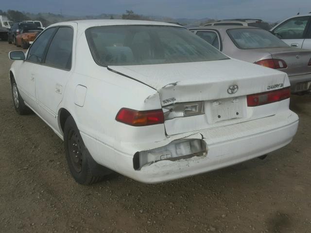 4T1BG22K8XU912825 - 1999 TOYOTA CAMRY CE WHITE photo 3