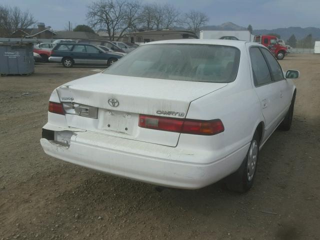 4T1BG22K8XU912825 - 1999 TOYOTA CAMRY CE WHITE photo 4