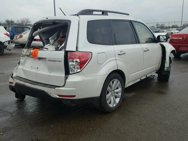 JF2SHBDC2BH750524 - 2011 SUBARU FORESTER 2 WHITE photo 4