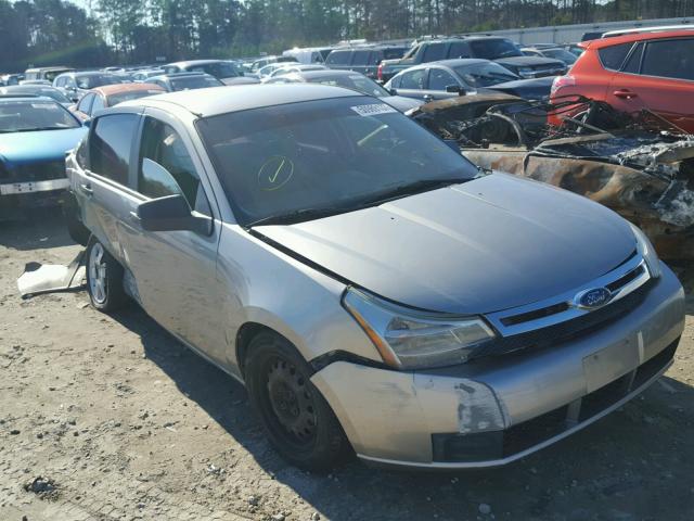 1FAHP34N78W139563 - 2008 FORD FOCUS S/SE SILVER photo 1