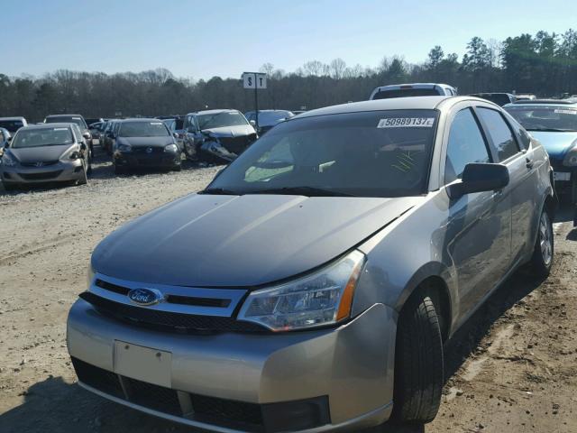 1FAHP34N78W139563 - 2008 FORD FOCUS S/SE SILVER photo 2