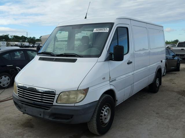 WD2PD644045624259 - 2004 FREIGHTLINER SPRINTER WHITE photo 2