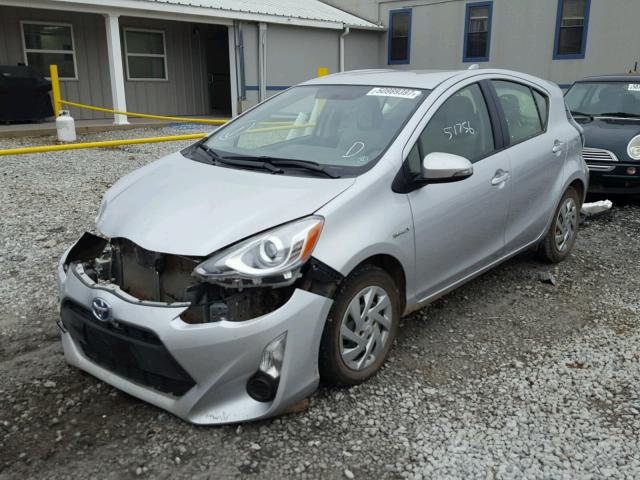 JTDKDTB34F1113667 - 2015 TOYOTA PRIUS C SILVER photo 2