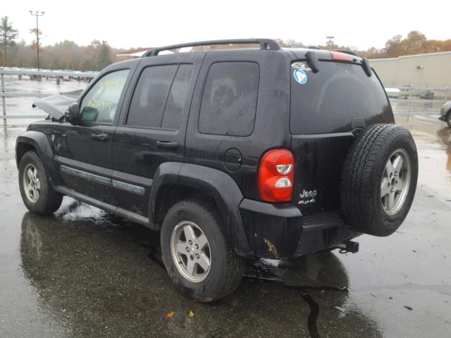 1J4GL38KX5W688200 - 2005 JEEP LIBERTY RE BLACK photo 3