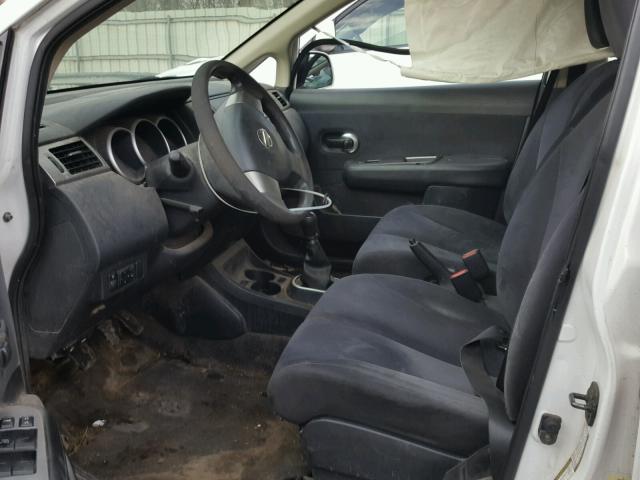 3N1BC11E77L408897 - 2007 NISSAN VERSA S WHITE photo 5