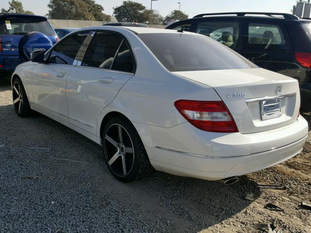 WDDGF54X18F052138 - 2008 MERCEDES-BENZ C 300 WHITE photo 3