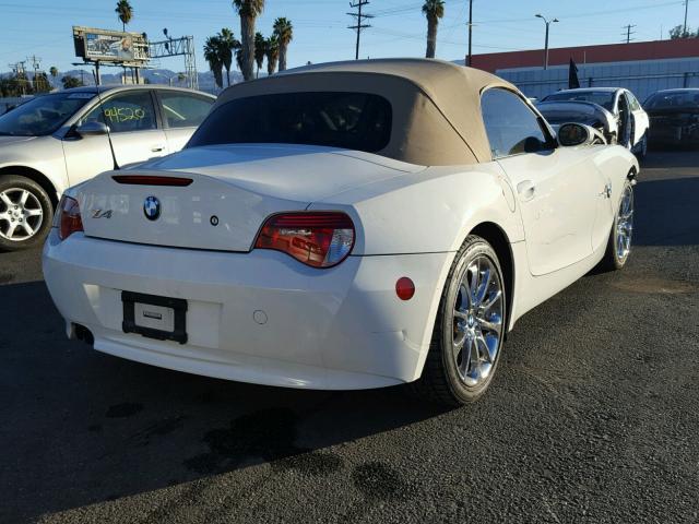 4USBU33526LW66915 - 2006 BMW Z4 3.0 Ақ фото 4