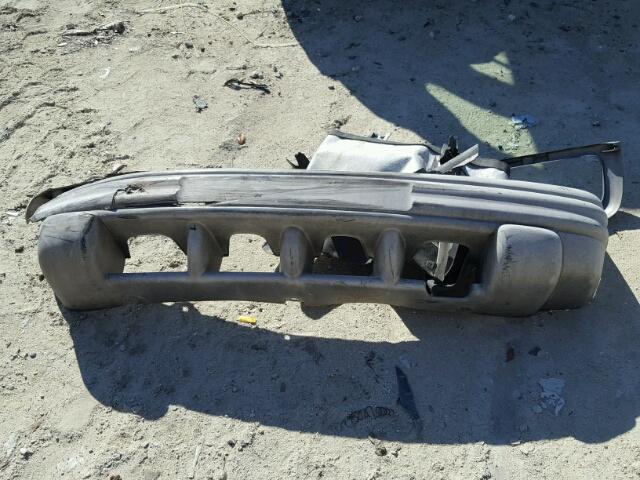 2CNBE13C926934928 - 2002 CHEVROLET TRACKER SILVER photo 9