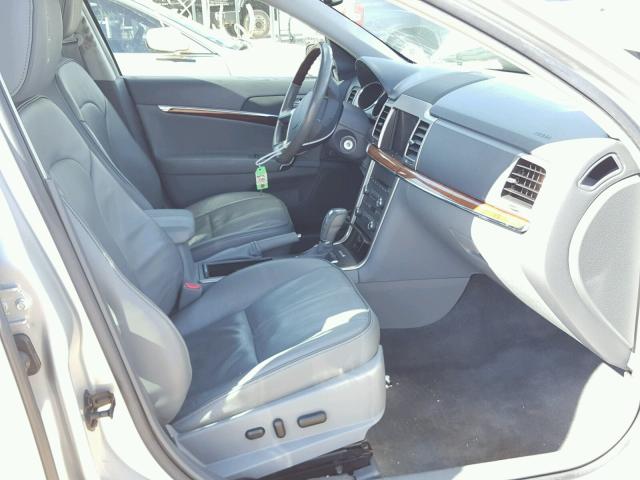 3LNHL2GC0AR750839 - 2010 LINCOLN MKZ GRAY photo 5