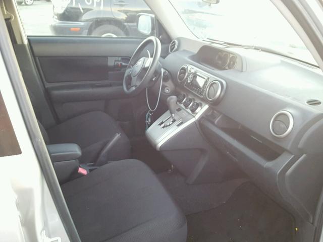 JTLKE50E981005596 - 2008 TOYOTA SCION XB 银色 照片 5