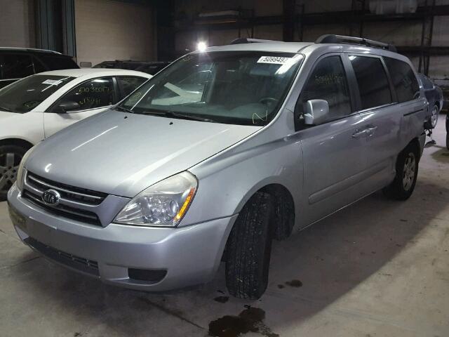 KNDMB233266059859 - 2006 KIA SEDONA EX SILVER photo 2