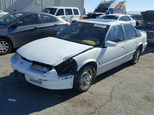 1G8ZK5574NZ250200 - 1992 SATURN SL2 WHITE photo 2