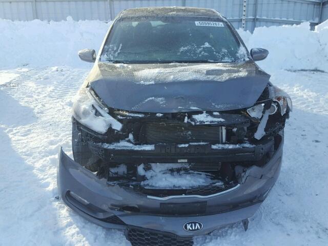 KNAFX4A66F5424937 - 2015 KIA FORTE LX GRAY photo 9