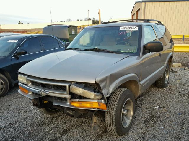 1GNCS18X94K100484 - 2004 CHEVROLET BLAZER TAN photo 2