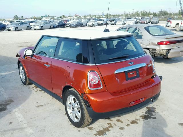 WMWSU3C50DT685091 - 2013 MINI COOPER RED photo 3