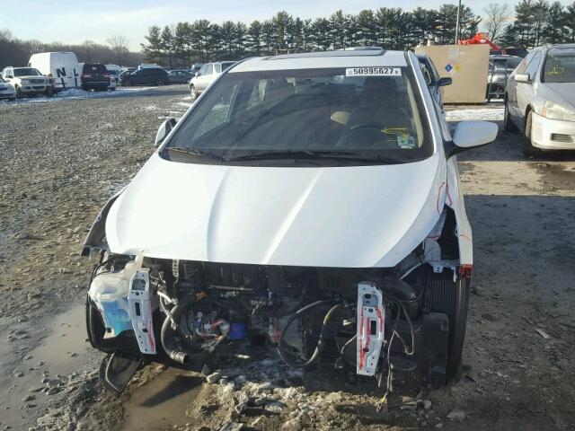 KMHCT4AE4FU916215 - 2015 HYUNDAI ACCENT GLS WHITE photo 9