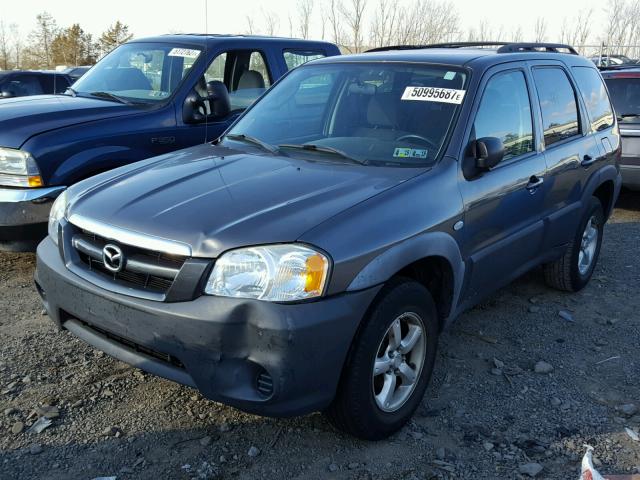 4F2YZ92Z16KM33977 - 2006 MAZDA TRIBUTE I GRAY photo 2