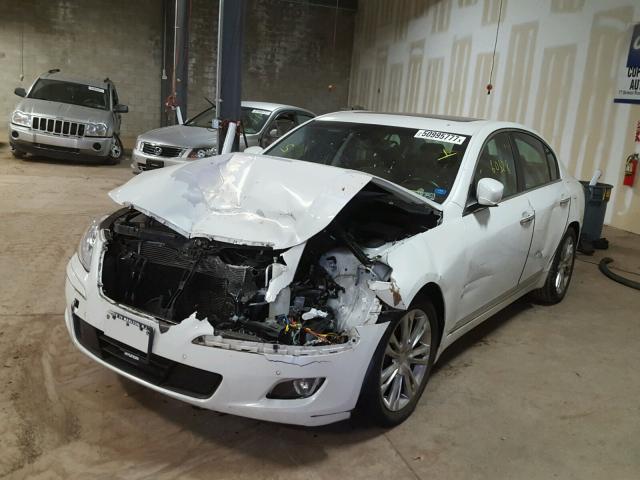 KMHGC4DF2BU113242 - 2011 HYUNDAI GENESIS 4. WHITE photo 2