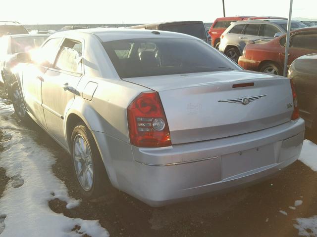 2C3CA5CV4AH106256 - 2010 CHRYSLER 300 TOURIN SILVER photo 3