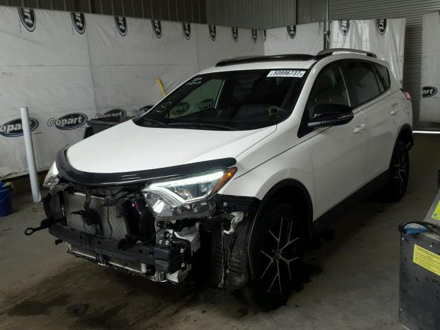 JTMJFREVXGD194051 - 2016 TOYOTA RAV4 SE WHITE photo 2