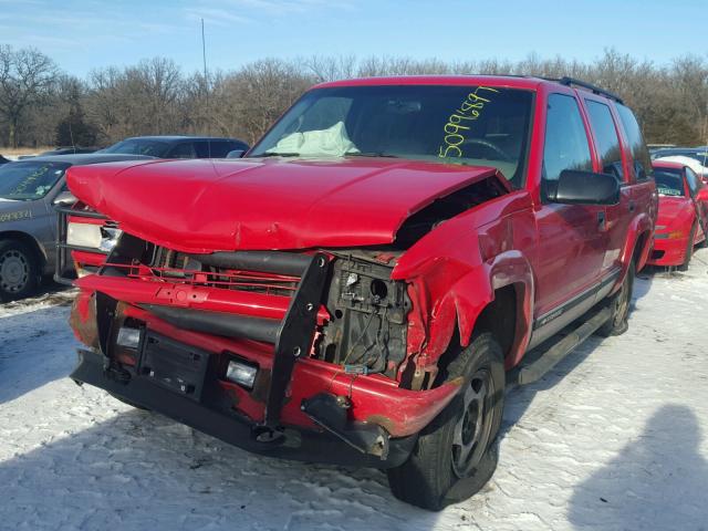 1GNEK13R1YR110845 - 2000 CHEVROLET TAHOE K150 RED photo 2