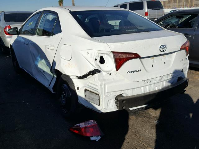 5YFBURHE3HP694086 - 2017 TOYOTA COROLLA L WHITE photo 3