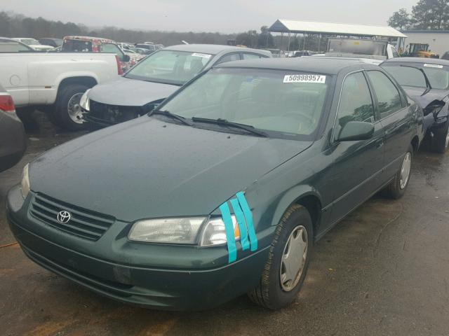 4T1BG22K7XU569442 - 1999 TOYOTA CAMRY CE GREEN photo 2