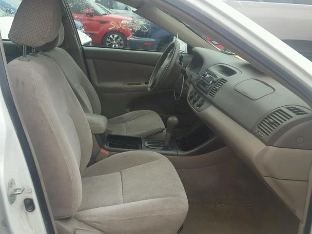 4T1BE32K63U190292 - 2003 TOYOTA CAMRY LE თეთრი ფოტო 5