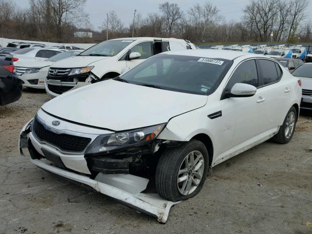 KNAGM4A7XB5188213 - 2011 KIA OPTIMA LX WHITE photo 2