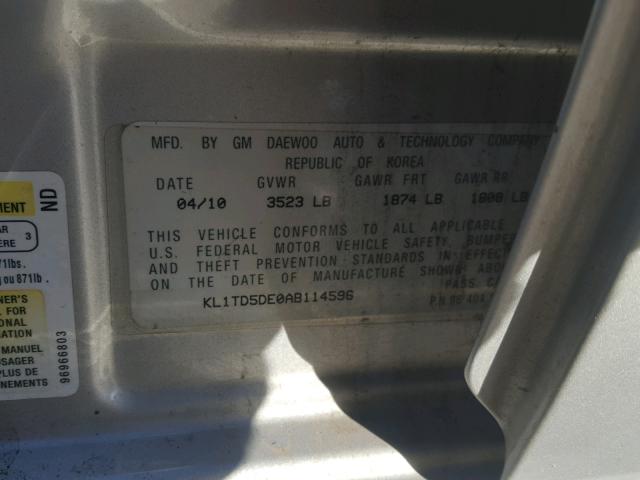 KL1TD5DE0AB114596 - 2010 CHEVROLET AVEO LS SILVER photo 10