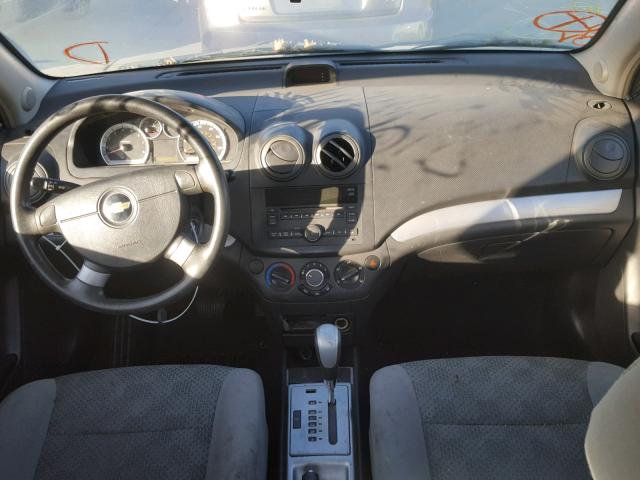 KL1TD5DE0AB114596 - 2010 CHEVROLET AVEO LS SILVER photo 9