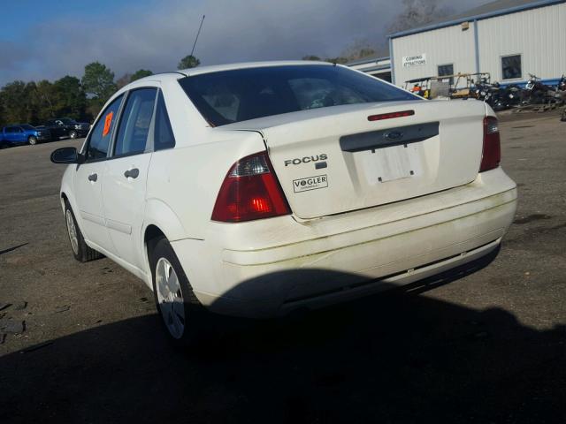 1FAFP34N07W320929 - 2007 FORD FOCUS ZX4 WHITE photo 3