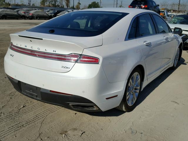 3LN6L2LU2ER822877 - 2014 LINCOLN MKZ HYBRID WHITE photo 4