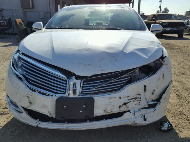 3LN6L2LU2ER822877 - 2014 LINCOLN MKZ HYBRID WHITE photo 9