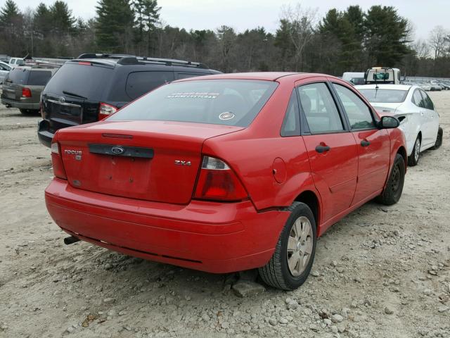 1FAFP34N66W180688 - 2006 FORD FOCUS ZX4 RED photo 4