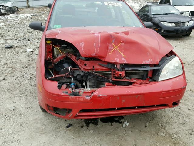 1FAFP34N66W180688 - 2006 FORD FOCUS ZX4 RED photo 9