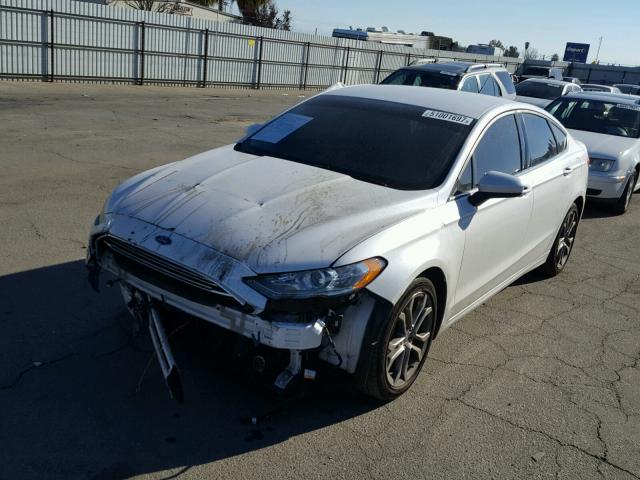 3FA6P0H79HR201162 - 2017 FORD FUSION SE WHITE photo 2