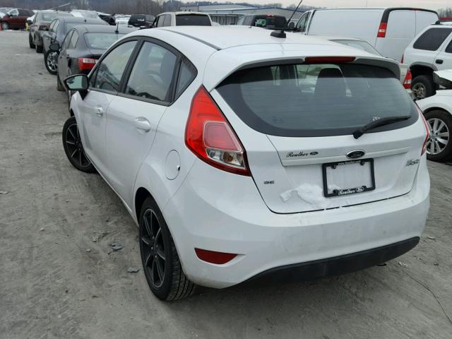 3FADP4EJ1FM141659 - 2015 FORD FIESTA SE WHITE photo 3