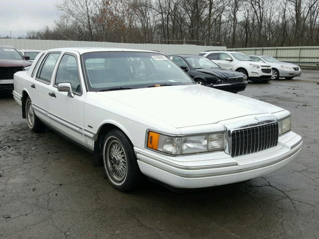 1LNLM82W6PY730214 - 1993 LINCOLN TOWN CAR S WHITE photo 1