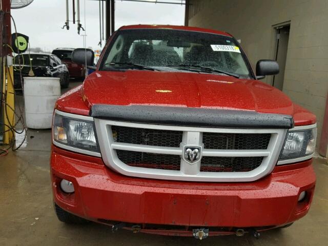 1D7CW3GP9AS200550 - 2010 DODGE DAKOTA SXT RED photo 9