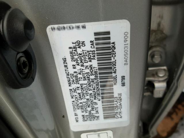 4T1BE32K82U589817 - 2002 TOYOTA CAMRY LE 银色 照片 10