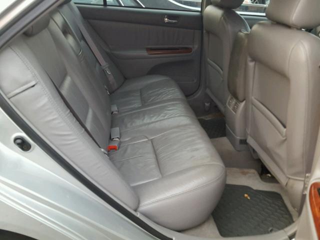 4T1BE32K82U589817 - 2002 TOYOTA CAMRY LE 银色 照片 6