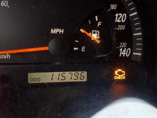 4T1BE32K82U589817 - 2002 TOYOTA CAMRY LE 银色 照片 8