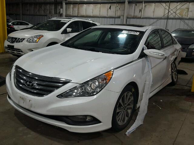 5NPEC4AC0EH888157 - 2014 HYUNDAI SONATA SE WHITE photo 2