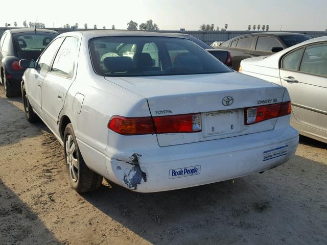 JT2BG22K9Y0443072 - 2000 TOYOTA CAMRY CE WHITE photo 3